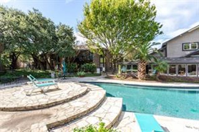 7685 Northcross Dr. DR 624, Austin, TX 78757