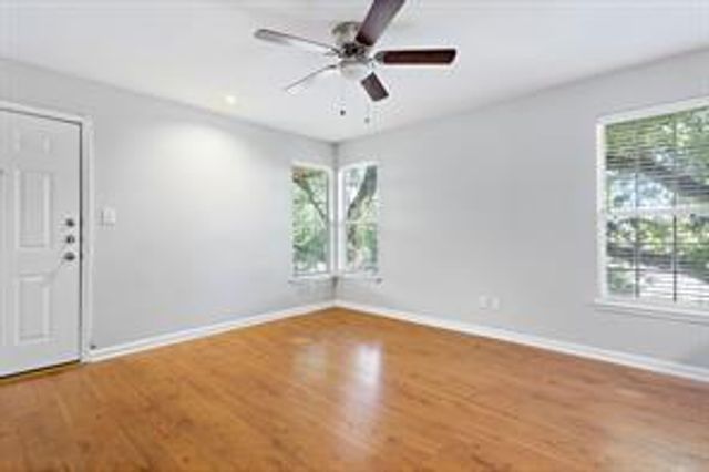 7685 Northcross Dr. DR 624, Austin, TX 78757