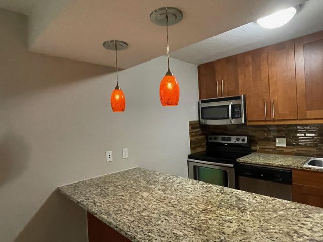 7685 Northcross Dr. DR 624, Austin, TX 78757