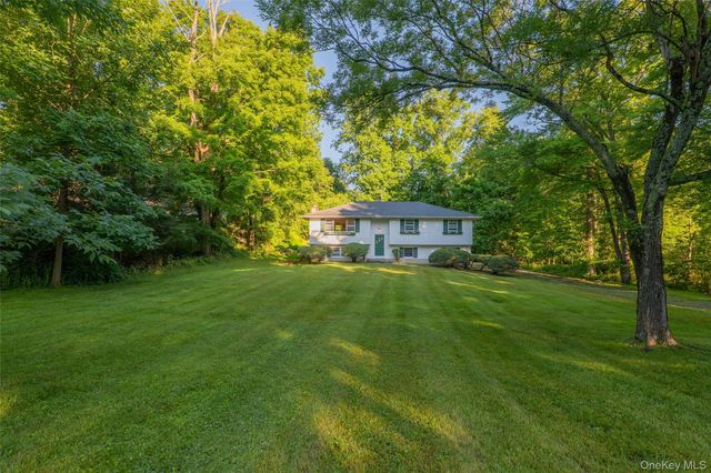 18 Sheryl Lane, Mahopac, NY 10541