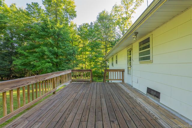 18 Sheryl Lane, Mahopac, NY 10541