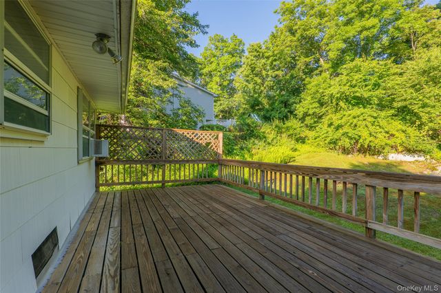 18 Sheryl Lane, Mahopac, NY 10541
