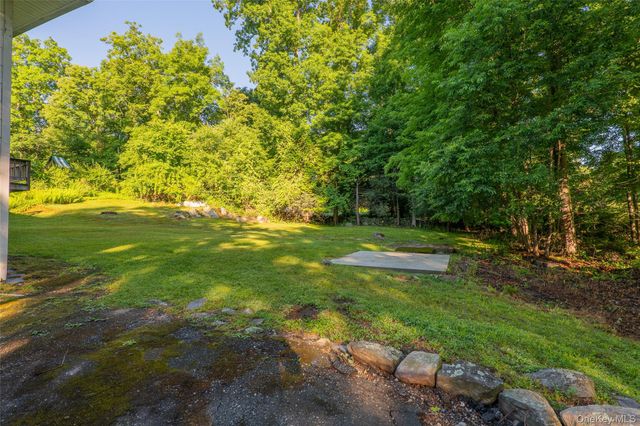 18 Sheryl Lane, Mahopac, NY 10541