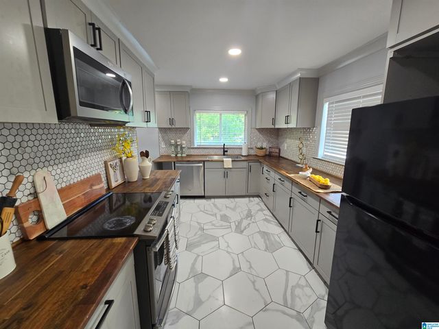 2708 17TH STREET, Birmingham, AL 35208