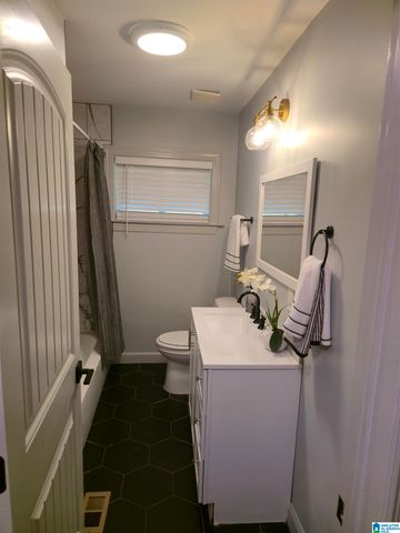 2708 17TH STREET, Birmingham, AL 35208