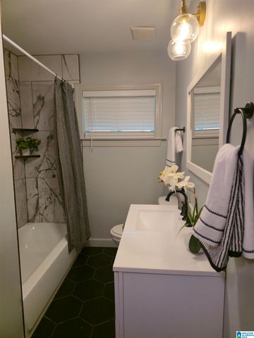 2708 17TH STREET, Birmingham, AL 35208