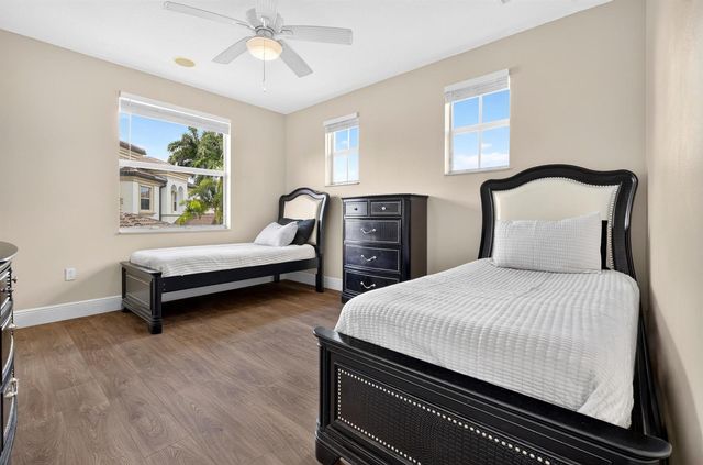2816 Pillsbury Way, Wellington, FL 33414