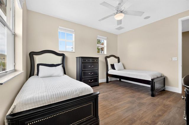2816 Pillsbury Way, Wellington, FL 33414