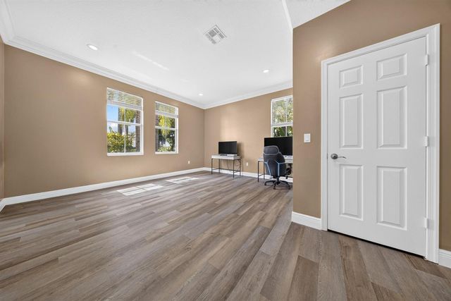 2816 Pillsbury Way, Wellington, FL 33414