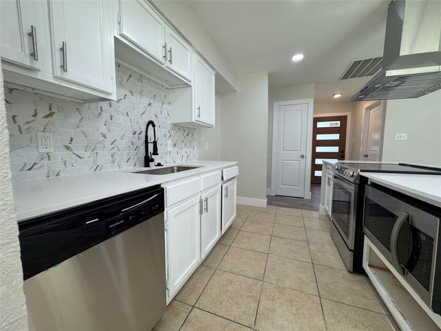 8237 Albert Street, White Settlement, TX 76108