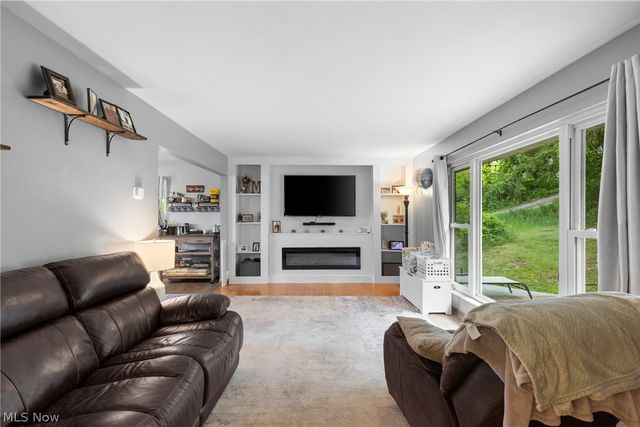 69641 Holley Street, Martins Ferry, OH 43935