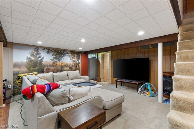 69641 Holley Street, Martins Ferry, OH 43935