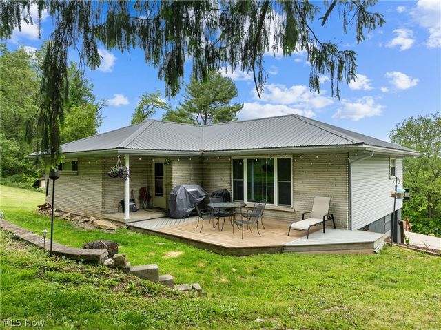 69641 Holley Street, Martins Ferry, OH 43935