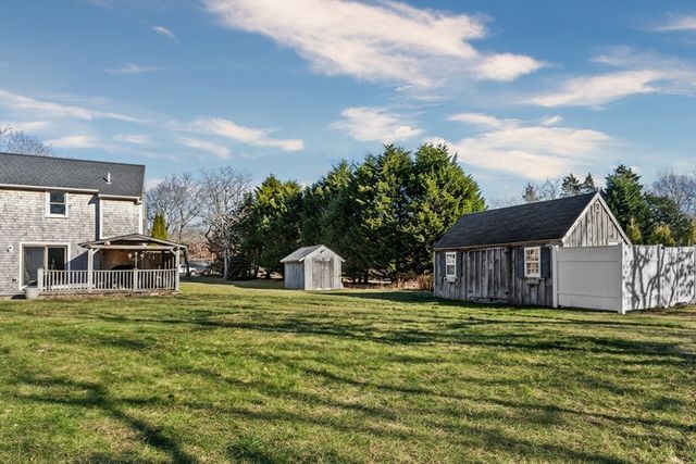 60 Saddle Club Rd, Edgartown, MA 02539