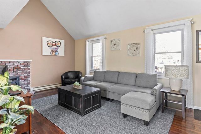 60 Saddle Club Rd, Edgartown, MA 02539