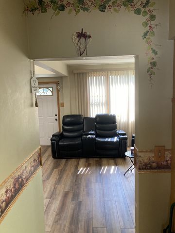 3916 N Pontiac Avenue, Chicago, IL 60634