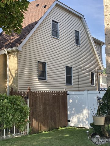 3916 N Pontiac Avenue, Chicago, IL 60634