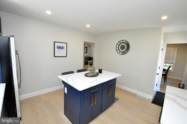 448 MELVIN, Glendora, NJ 08029