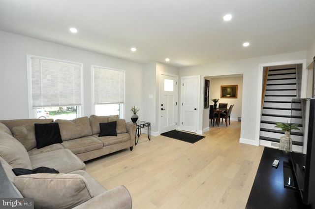 448 MELVIN, Glendora, NJ 08029