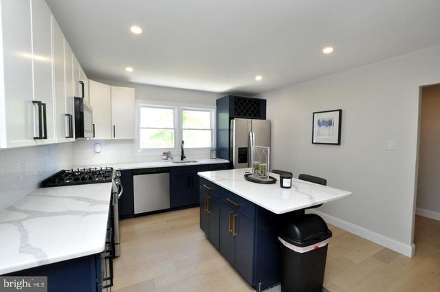 448 MELVIN, Glendora, NJ 08029