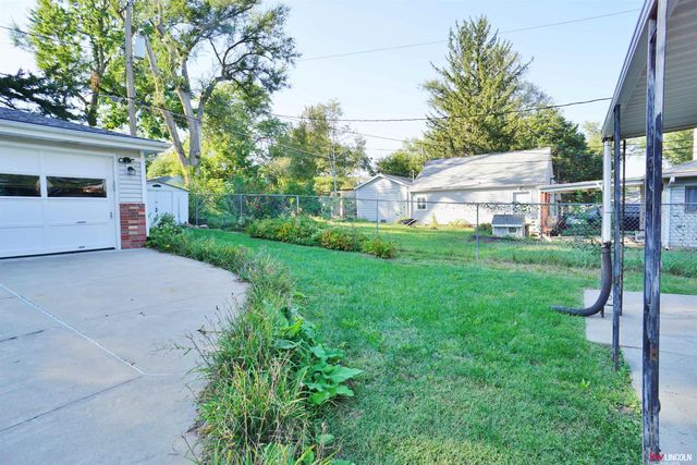 2205 S 36th Street, Lincoln, NE 68506
