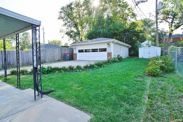 2205 S 36th Street, Lincoln, NE 68506