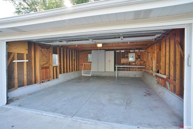 2205 S 36th Street, Lincoln, NE 68506