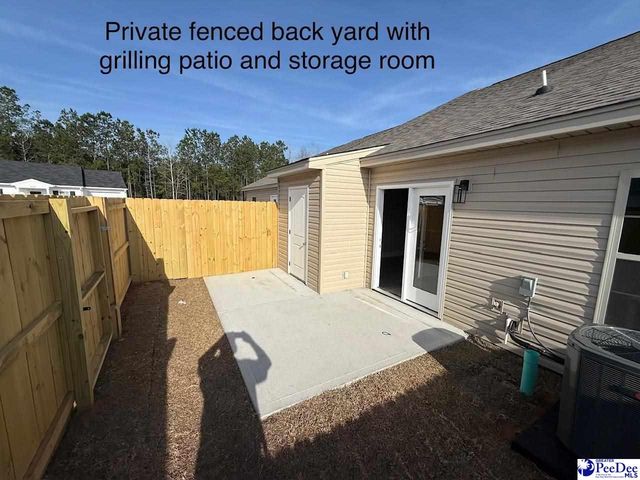 1716 Tuxedo Junction, Effingham, SC 29541