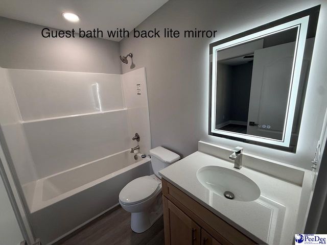 1716 Tuxedo Junction, Effingham, SC 29541