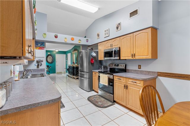 1041 S Salford BLVD, North Port, FL 34287