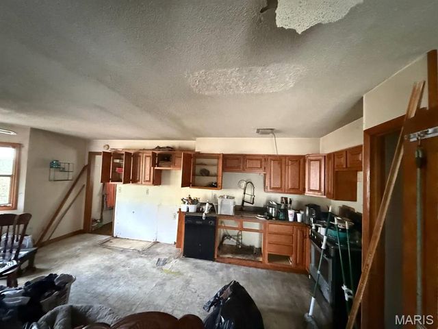2609 Forest Lane, High Ridge, MO 63049