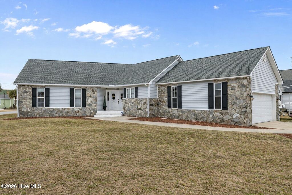 203 Old Causeway Road, Atlantic Beach, NC 28512