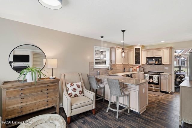 13810 Fancy Gap Dr, Louisville, KY 40299