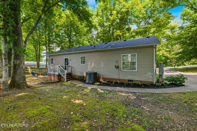 102 Sage St, Athens, TN 37303