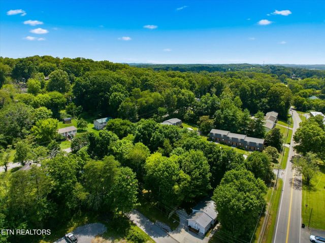 102 Sage St, Athens, TN 37303