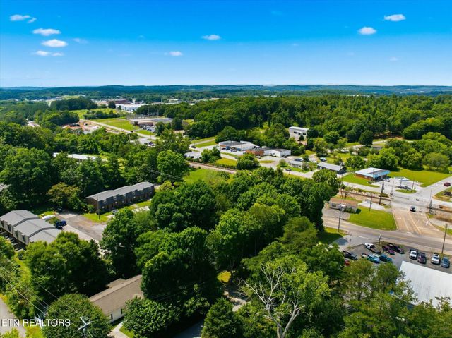 102 Sage St, Athens, TN 37303