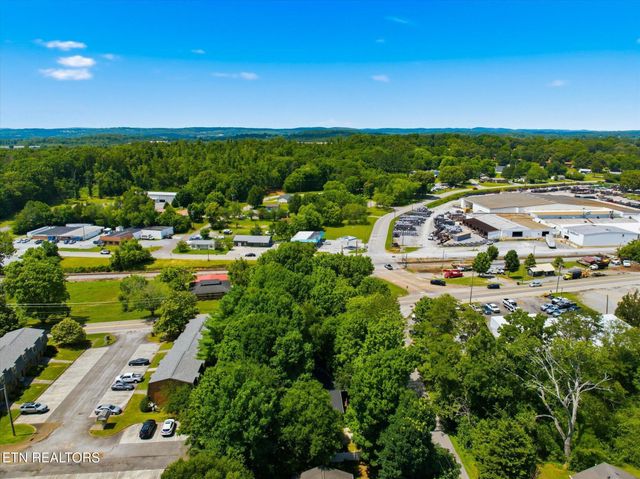 102 Sage St, Athens, TN 37303