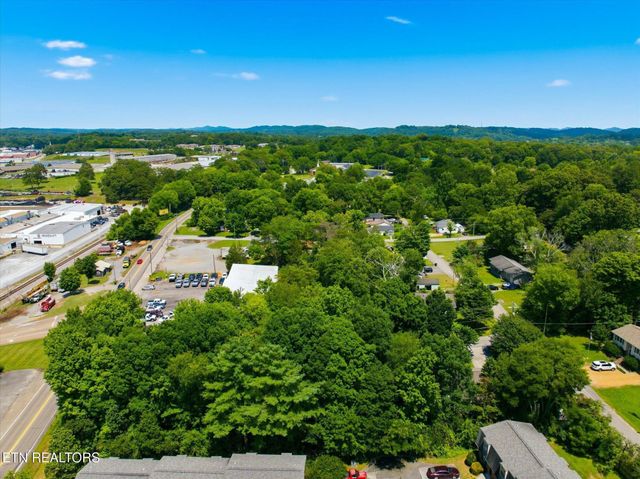 102 Sage St, Athens, TN 37303