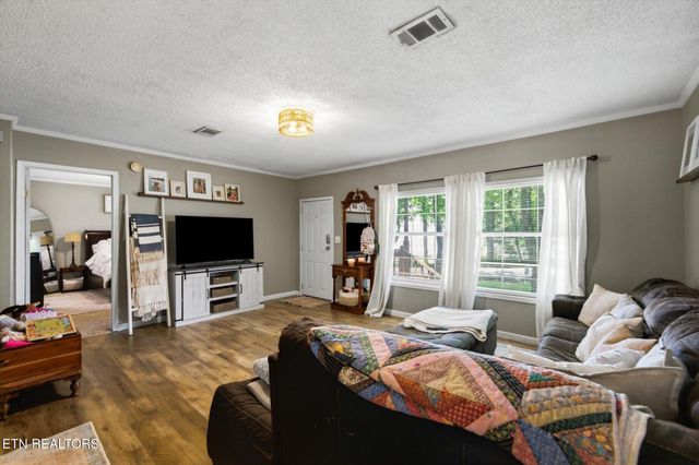 102 Sage St, Athens, TN 37303