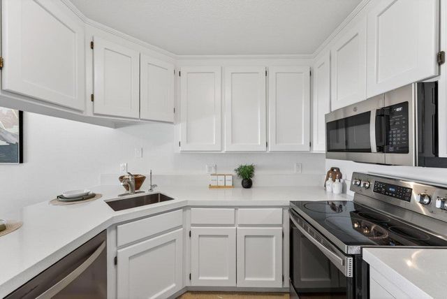 12 Horseshoe Court, Scotts Valley, CA 95066