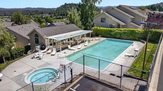 12 Horseshoe Court, Scotts Valley, CA 95066