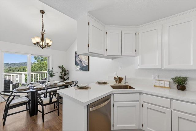12 Horseshoe Court, Scotts Valley, CA 95066