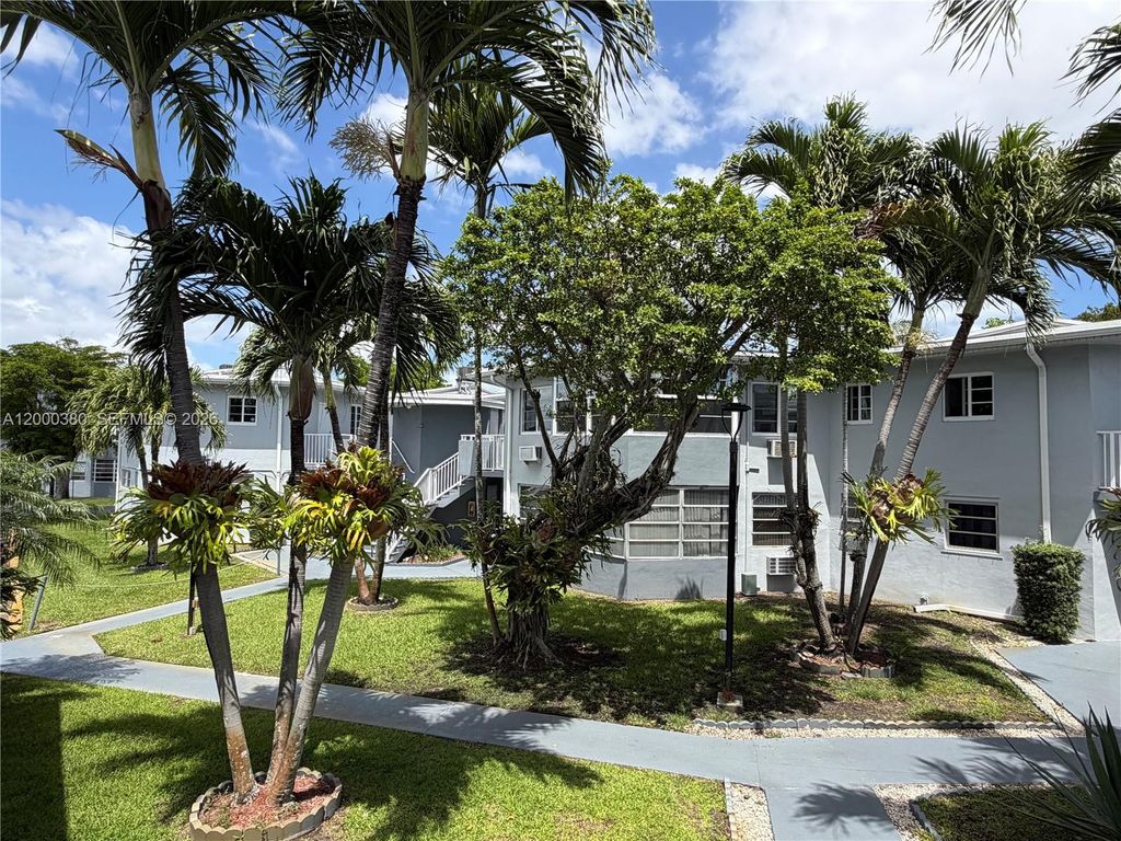 1701 NE Miami Gardens Dr 117, Miami, FL 33179