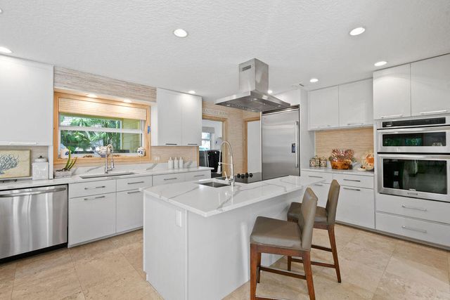 2388 Palm Harbor Drive, Palm Beach Gardens, FL 33410