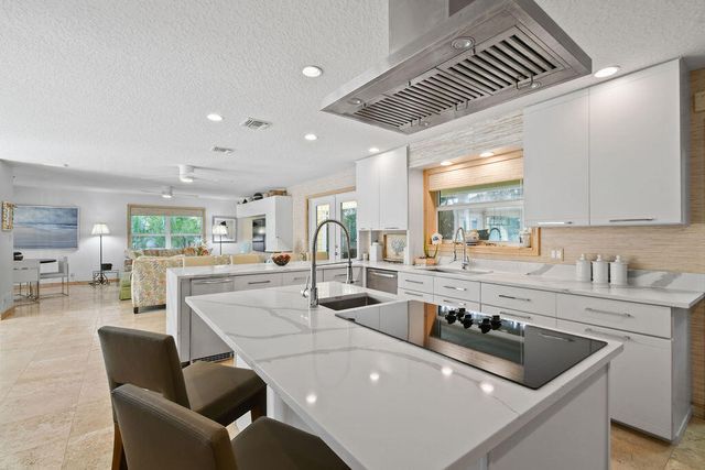 2388 Palm Harbor Drive, Palm Beach Gardens, FL 33410