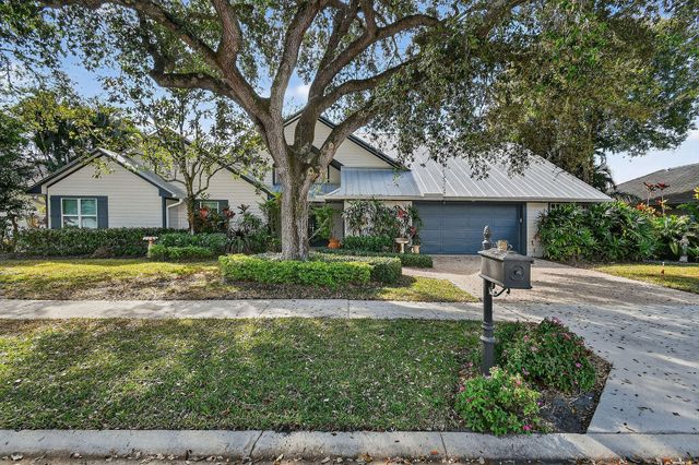 2388 Palm Harbor Drive, Palm Beach Gardens, FL 33410