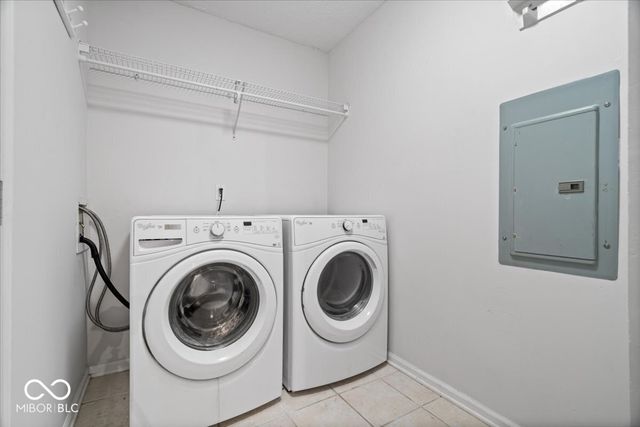 10946 Geist Woods S Drive, Indianapolis, IN 46256