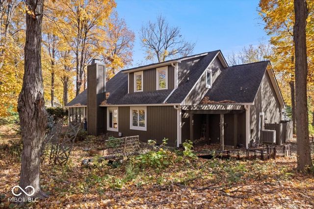 10946 Geist Woods S Drive, Indianapolis, IN 46256