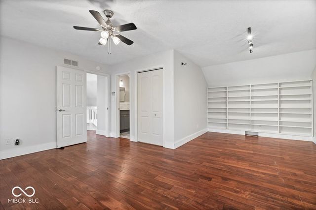 10946 Geist Woods S Drive, Indianapolis, IN 46256