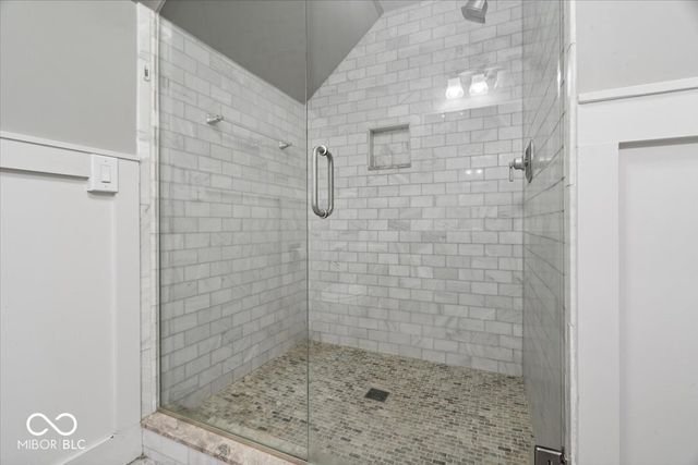 10946 Geist Woods S Drive, Indianapolis, IN 46256